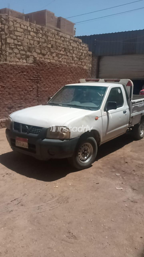Nissan Pick up 2012 White Manual Used for Sale in Greater Cairo ( Cairo + Giza) - 4