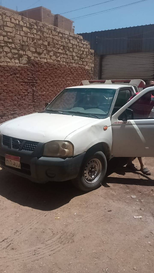 Nissan Pick up 2012 White Manual Used for Sale in Greater Cairo ( Cairo + Giza)