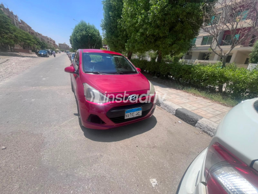 Hyundai I10 2016 Red Automatic Used for Sale in Greater Cairo ( Cairo + Giza) - 8