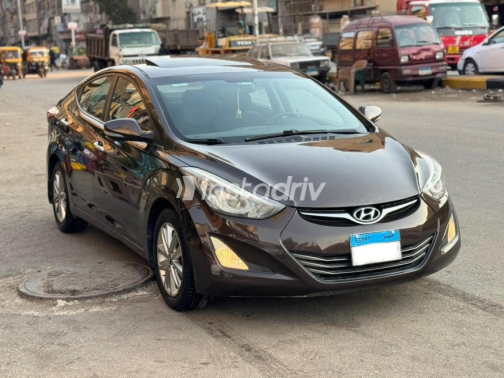 Hyundai Elantra MD 2016 Brown Automatic Used for Sale in Giza - 3
