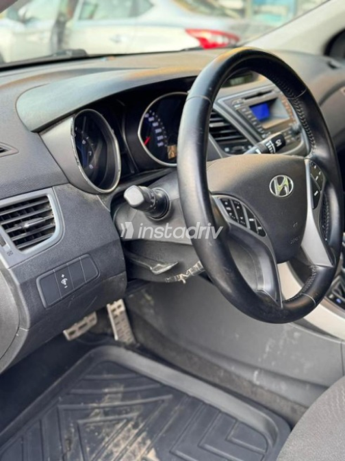 Hyundai Elantra MD 2016 Brown Automatic Used for Sale in Giza - 4