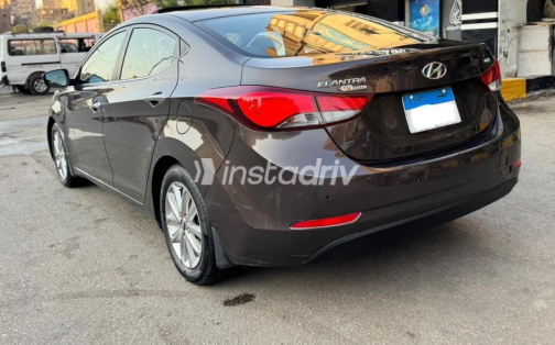 Hyundai Elantra MD 2016 Brown Automatic Used for Sale in Giza - 9