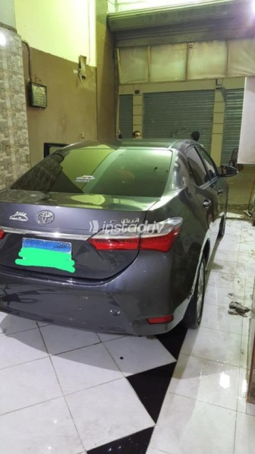 Toyota Corolla 2017 White Automatic Used for Sale in Greater Cairo ( Cairo + Giza) - 2