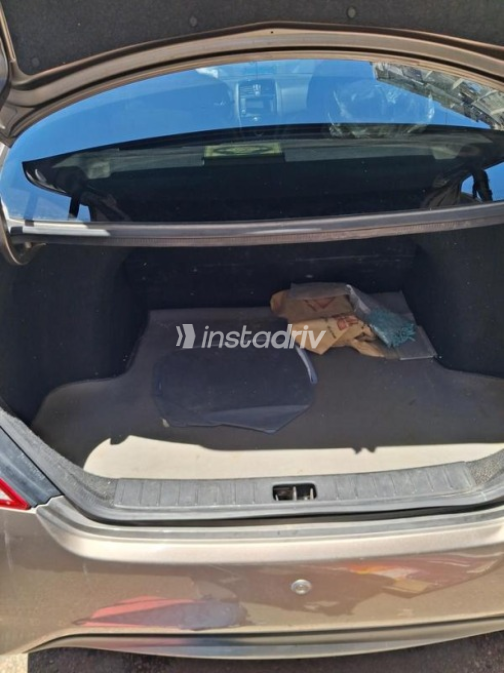 Nissan Sunny 2022 White Automatic Used for Sale in Greater Cairo ( Cairo + Giza) - 10