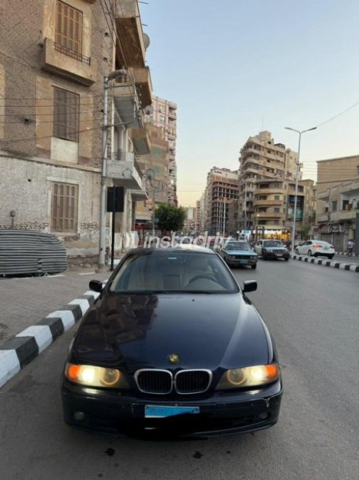 بي ام دبليو 520 2003 أزرق غامق أوتوماتيك مستعملة للبيع في طنطا - 1