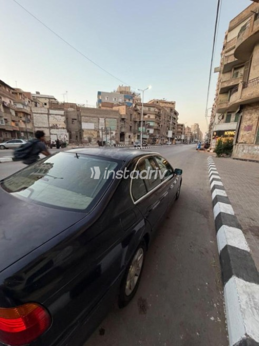 بي ام دبليو 520 2003 أزرق غامق أوتوماتيك مستعملة للبيع في طنطا - 2
