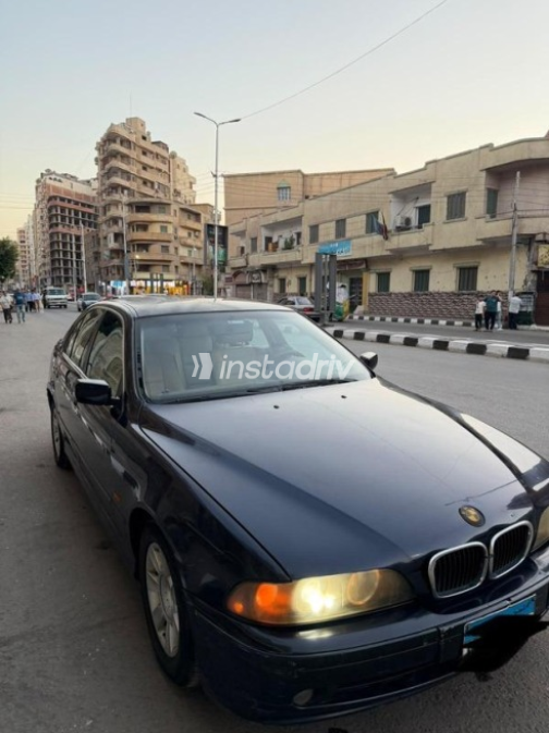 بي ام دبليو 520 2003 أزرق غامق أوتوماتيك مستعملة للبيع في طنطا - 4