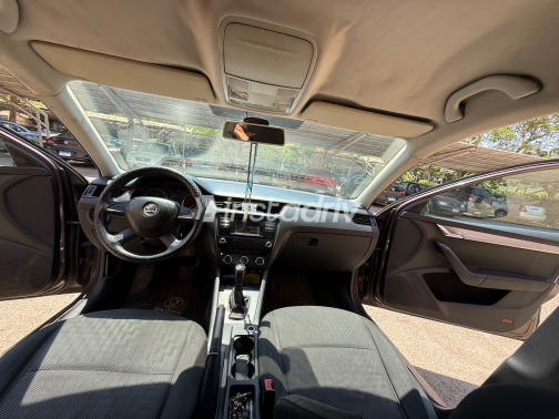Skoda Octavia 2015 Brown Automatic Used for Sale in Greater Cairo ( Cairo + Giza) - 6