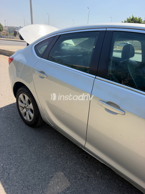 اوبل أسترا 2019 فضي أوتوماتيك مستعملة للبيع في القاهرة الكبرى ( القاهرة - الجيزة) - 4