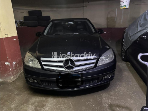 Mercedes C 180 2010 Black Automatic Used for Sale in Cairo - 1