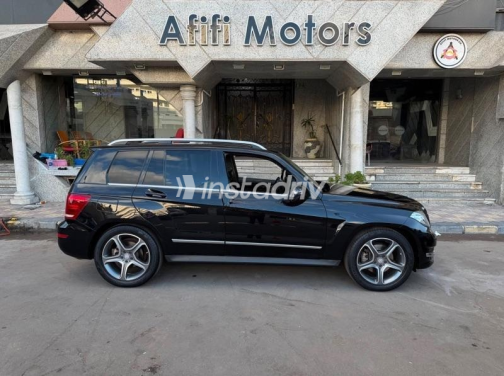 مرسيدس GLK 250 2015 أسود أوتوماتيك مستعملة للبيع في القاهرة - 3