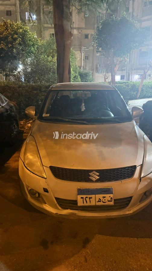 Suzuki Swift 2015 Silver Automatic Used for Sale in Greater Cairo ( Cairo + Giza) - 3