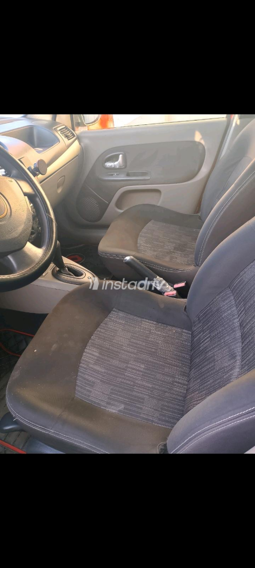 Renault Symbol 2009 Red Automatic Used for Sale in Greater Cairo ( Cairo + Giza) - 9