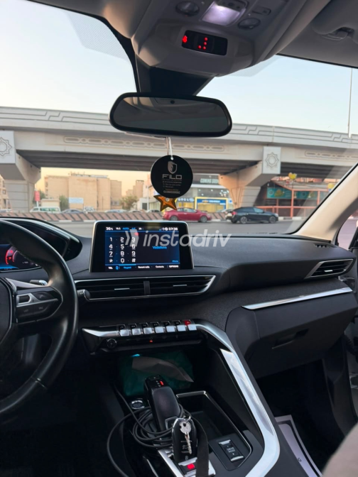 Peugeot 3008 2021 White Automatic Used for Sale in Greater Cairo ( Cairo + Giza) - 3