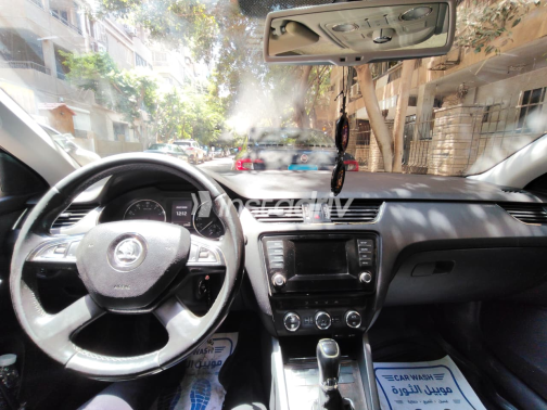 سكودا اوكتافيا A7 2015 فضي أوتوماتيك مستعملة للبيع في القاهرة الكبرى ( القاهرة - الجيزة) - 3
