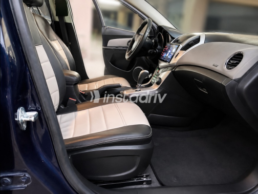 Chevrolet Cruze 2016 White Automatic Used for Sale in Greater Cairo ( Cairo + Giza) - 7