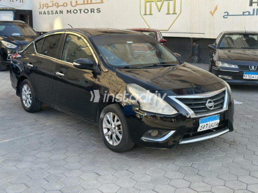 Nissan Sunny 2019 Black Automatic Used for Sale in Nasr city - 3
