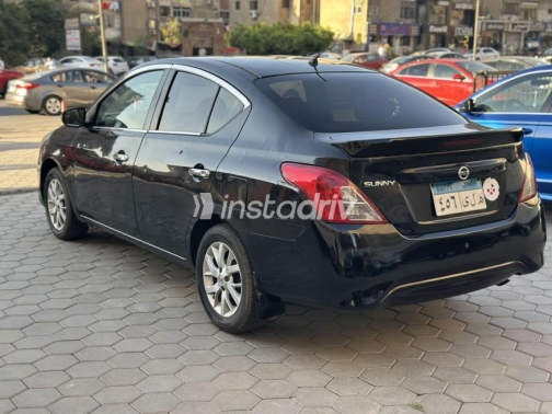 Nissan Sunny 2019 Black Automatic Used for Sale in Nasr city - 4
