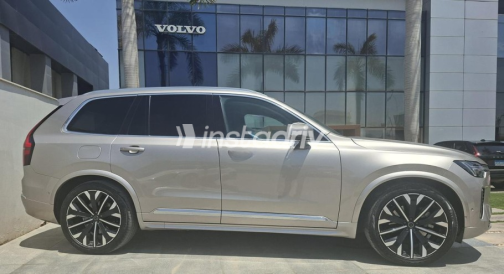 فولفو XC90 2025 ذهبي أوتوماتيك مستعملة للبيع في القاهرة الكبرى ( القاهرة - الجيزة) - 2