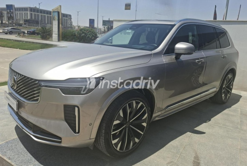 فولفو XC90 2025 ذهبي أوتوماتيك مستعملة للبيع في القاهرة الكبرى ( القاهرة - الجيزة) - 3