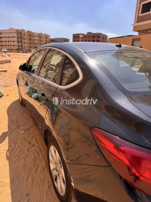 Opel Astra 2019 White Automatic Used for Sale in Greater Cairo ( Cairo + Giza) - 7