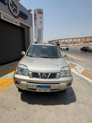 Nissan XTrail 2014 Gold Automatic Used for Sale in Maadi