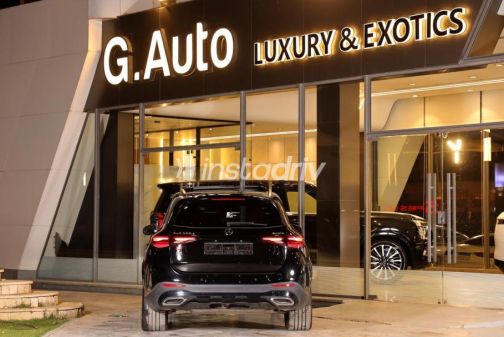 مرسيدس GLC 300 2024 أسود أوتوماتيك مستعملة للبيع في مدينة الشيخ زايد - 6