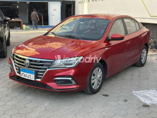 MG 5 2022 Dark Red Automatic Used for Sale in Nasr city - 4