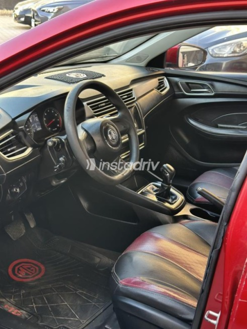 MG 5 2022 Dark Red Automatic Used for Sale in Nasr city - 5