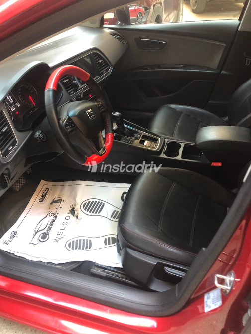 Seat Leon 2019 White Automatic Used for Sale in Greater Cairo ( Cairo + Giza) - 6