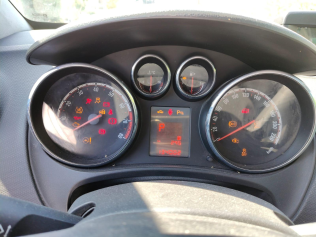 Opel Meriva 2016 White Automatic Used for Sale in Greater Cairo ( Cairo + Giza)