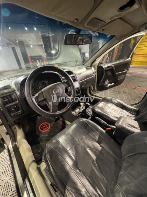 Opel Astra 2000 Silver Automatic Used for Sale in Greater Cairo ( Cairo + Giza) - 6