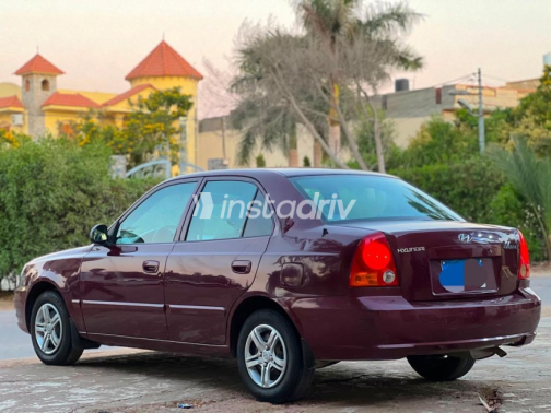 Hyundai Verna 2017 Dark Red Automatic Used for Sale in Alexandria - 1