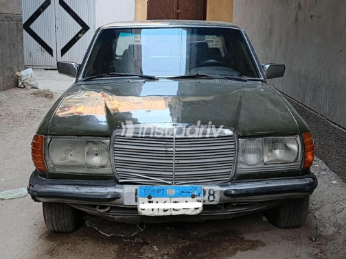 مرسيدس 200 1983 أخضر غامق أوتوماتيك مستعملة للبيع في المنصورة - 2