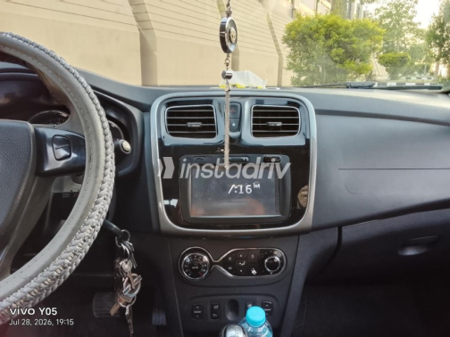 Renault Logan 2015 Bronze Automatic Used for Sale in Cairo - 4