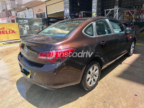 Opel Astra 2017 Brown Automatic Used for Sale in Greater Cairo ( Cairo + Giza) - 3
