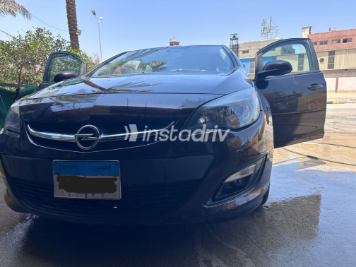 Opel Astra 2017 Brown Automatic Used for Sale in Greater Cairo ( Cairo + Giza) - 5