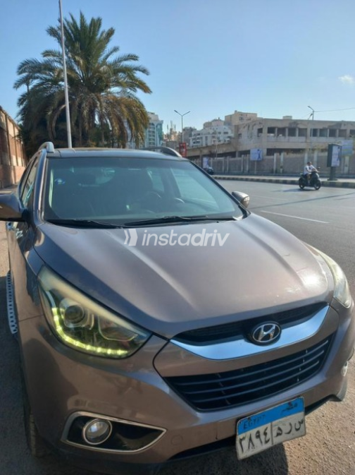 هيونداي IX 35 2015 موكا أوتوماتيك مستعملة للبيع في الإسكندرية - 2