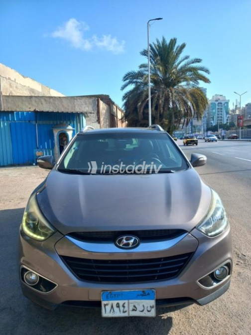 هيونداي IX 35 2015 موكا أوتوماتيك مستعملة للبيع في الإسكندرية - 9
