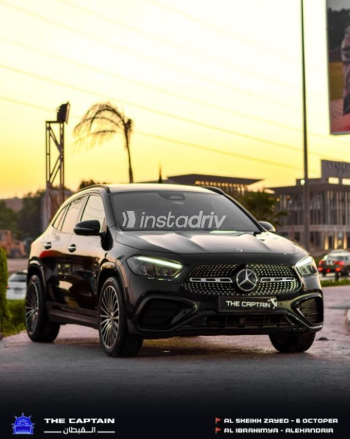 مرسيدس GLA 200 2024 أسود أوتوماتيك مستعملة للبيع في مدينة الشيخ زايد - 1