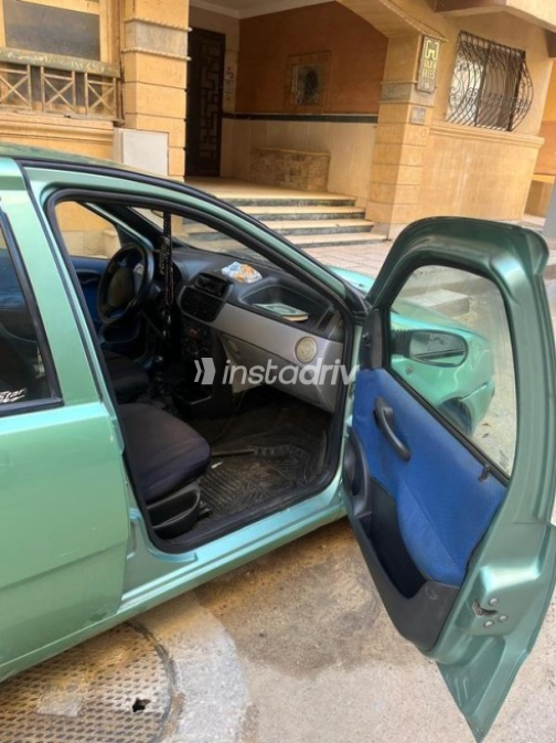 فيات بونتو 2000 زيتي أوتوماتيك مستعملة للبيع في المقطم - 6