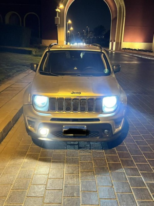 جيب رينيجيد 2019 أبيض أوتوماتيك مستعملة للبيع في القاهرة الكبرى ( القاهرة - الجيزة)