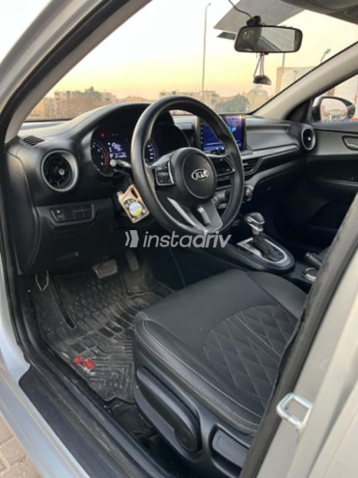 Kia Cerato 2019 Silver Automatic Used for Sale in Nasr city - 7