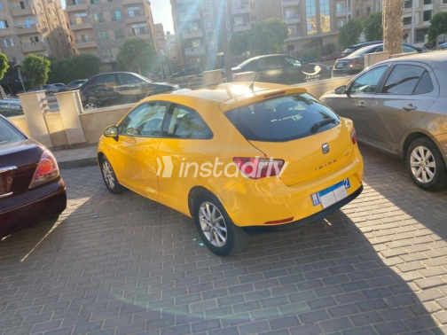 Seat Ibiza 2012 Yellow Automatic Used for Sale in Cairo - 5