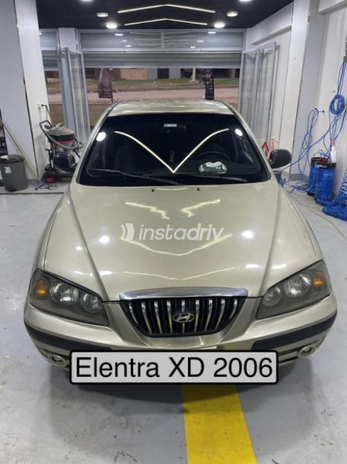 هيونداي إلنترا 2006 ذهبي أوتوماتيك مستعملة للبيع في العبور - 1