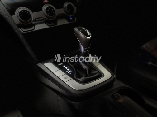 Hyundai Elantra 2025 Red Automatic Used for Sale in Cairo - 9