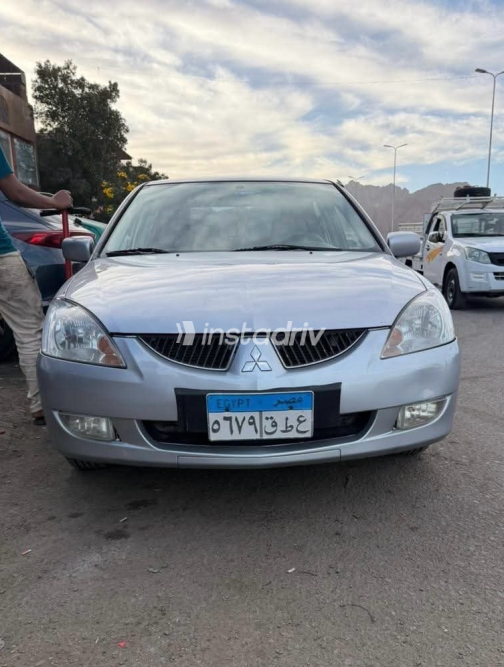 Mitsubishi Lancer 2006 Silver Manual Used for Sale in Greater Cairo ( Cairo + Giza) - 8