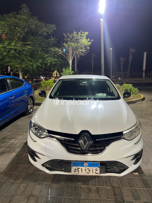 رينو ميجان 2022 أبيض CVT مستعملة للبيع في القاهرة الكبرى ( القاهرة - الجيزة) - 1
