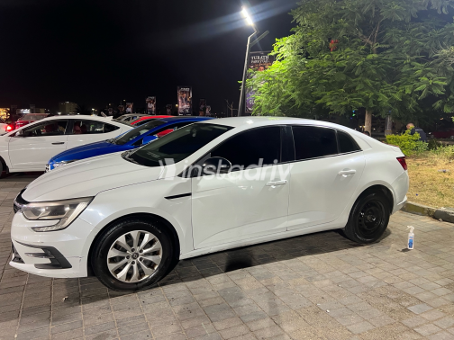 رينو ميجان 2022 أبيض CVT مستعملة للبيع في القاهرة الكبرى ( القاهرة - الجيزة) - 3