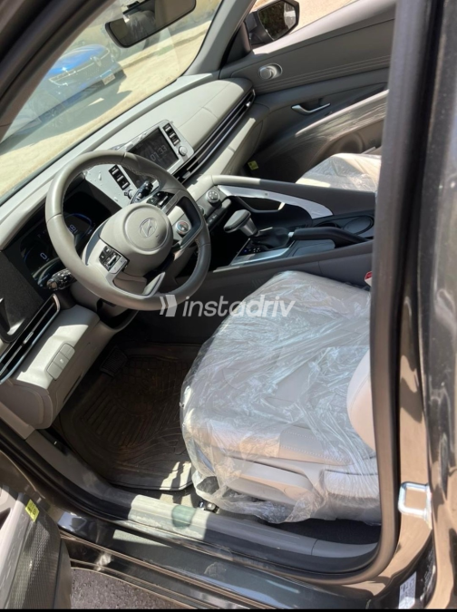 Hyundai Elantra CN7 2024 Dark Gray Automatic Used for Sale in Greater Cairo ( Cairo + Giza) - 3